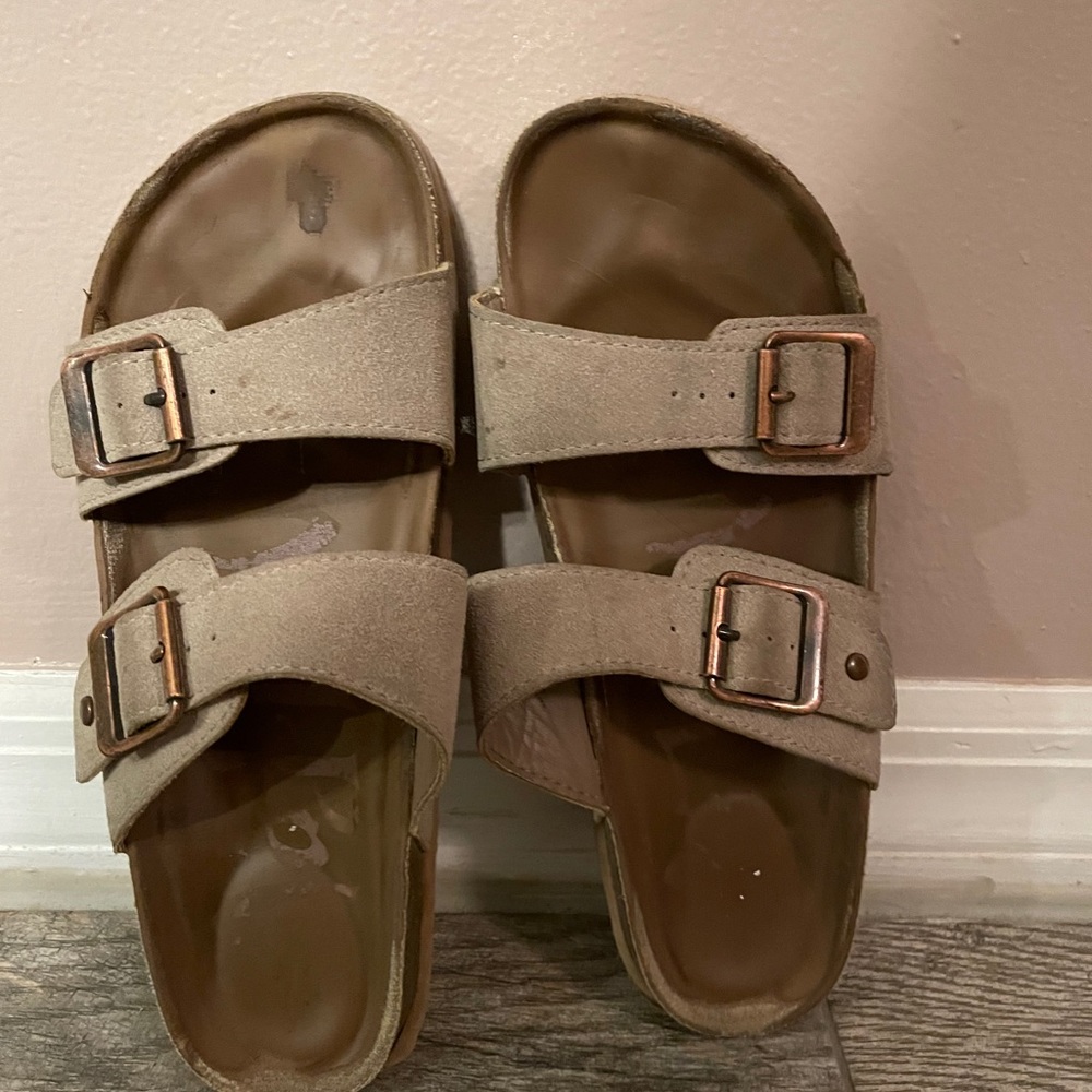 Sandals - Picture 3 of 3